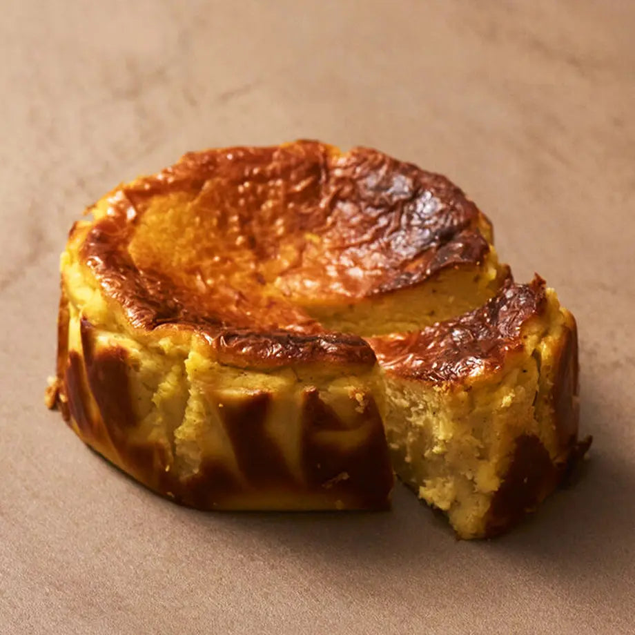 ミシュラン一つ星シェフ小川大喜が手掛ける焦がしバターに誘惑される「カオルチーズケーキ」2~4人前