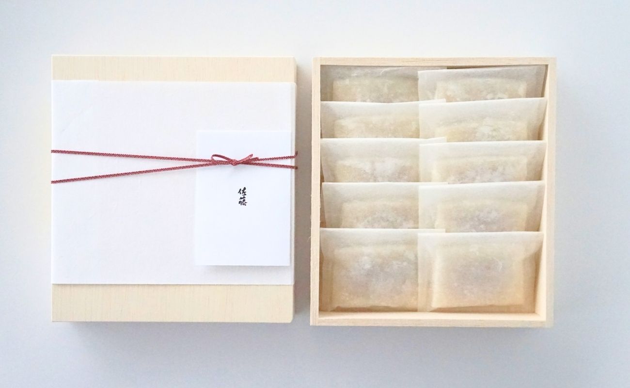 【冬のギフト 対応可】お料理佐藤のからすみ餅 10個入