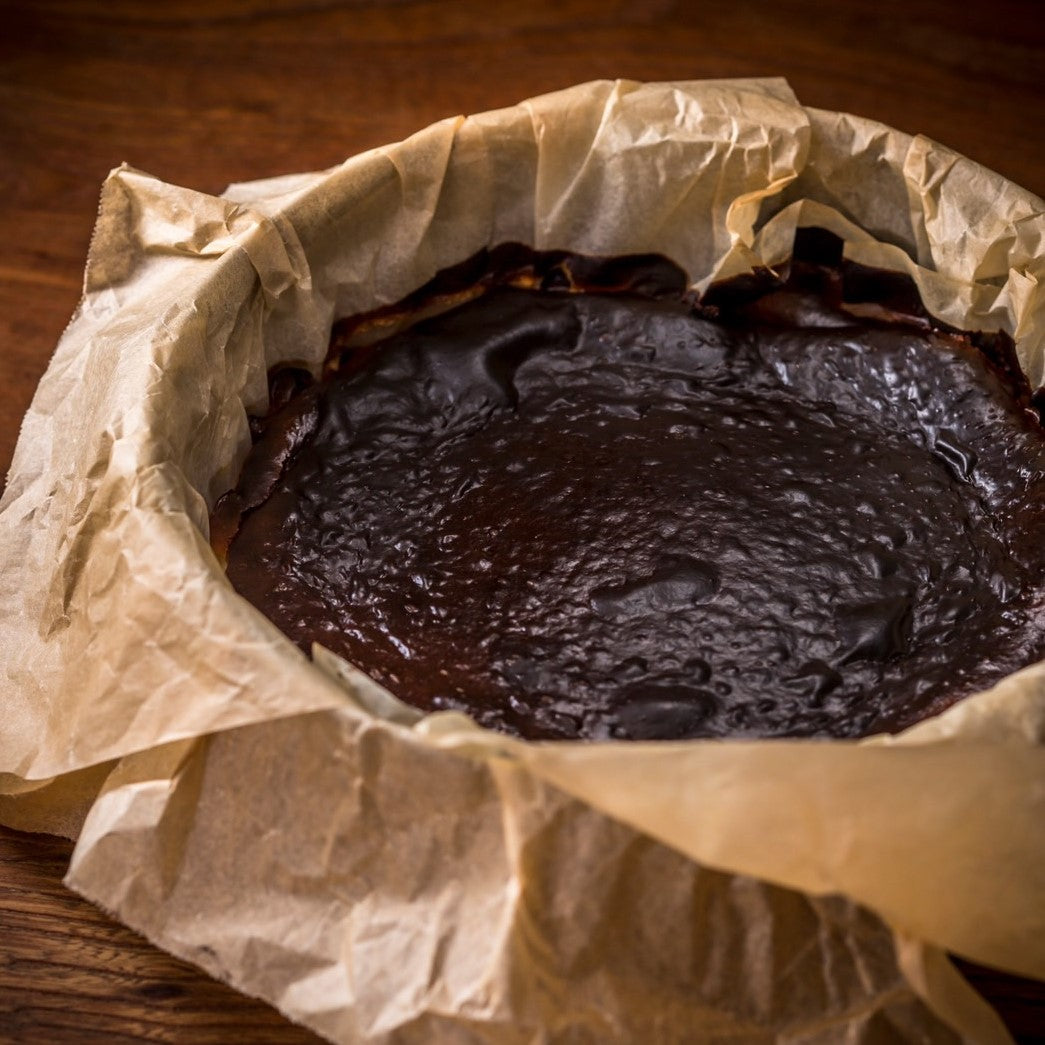 【数量限定】ミシュラン1つ星アラルデのバスクチーズケーキ (7号サイズ・直径21cm)