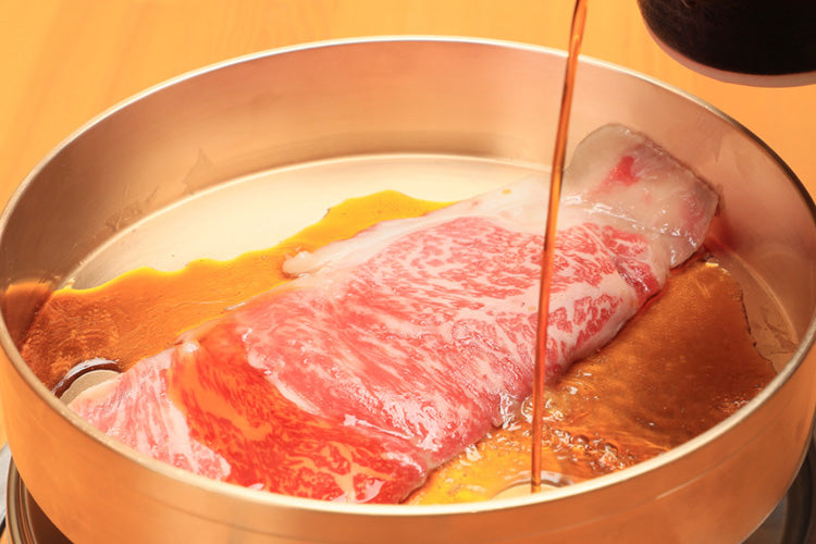 黒毛和牛肩ロースすき焼き500g 旬野菜・割り下セット(送料込)