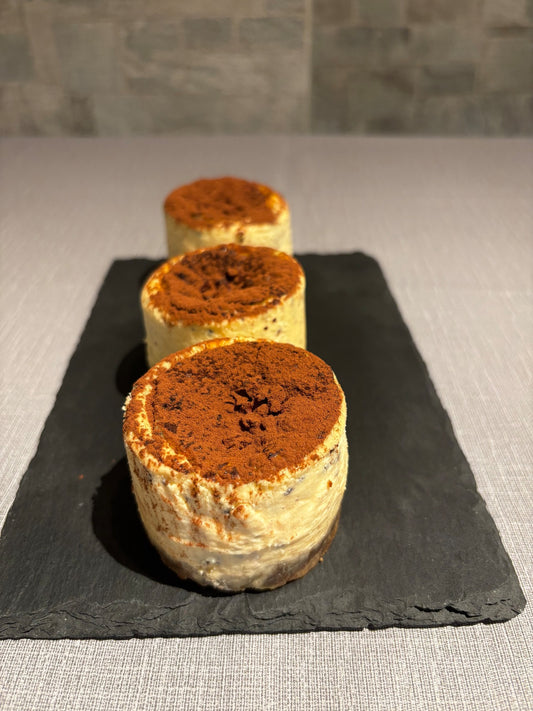 【送料込み※一部地域を除く】濃厚ティラミスバスクチーズケーキ　ミニ 3個セット（6㎝サイズ） | Trattoria RONDONE