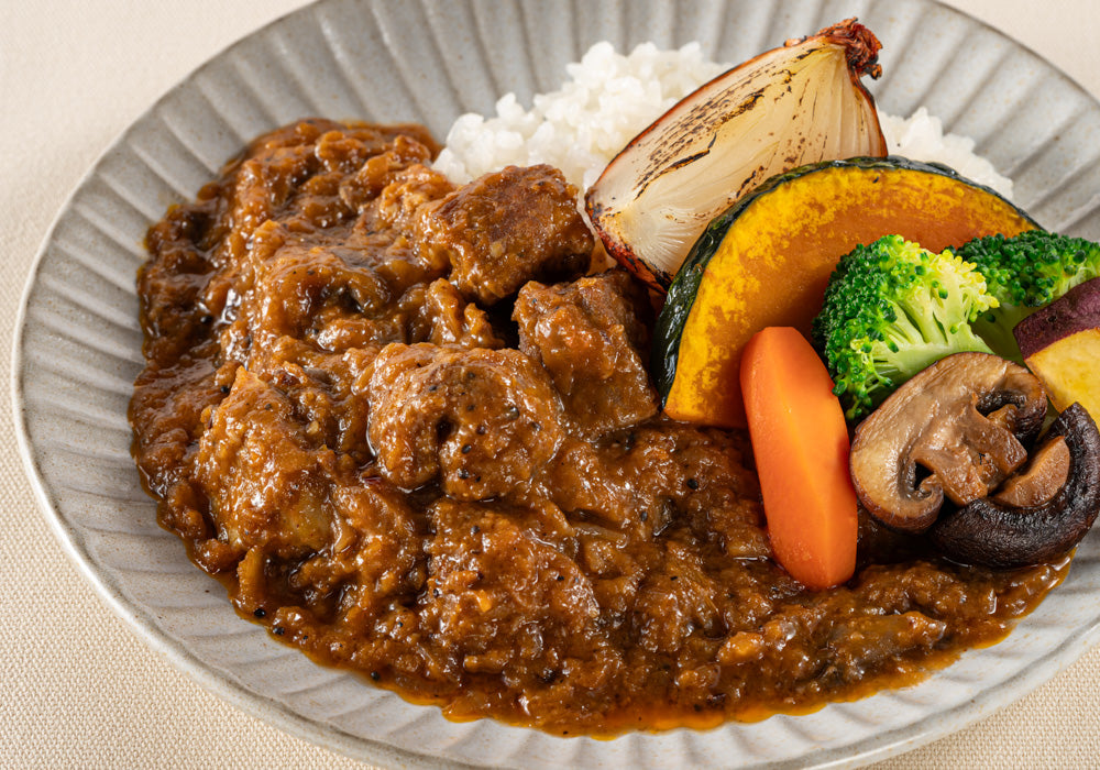 【とんかつ成蔵×一休限定】お店では食べられない裏メニュー「成蔵特製カレー」 4食入り（冷凍）