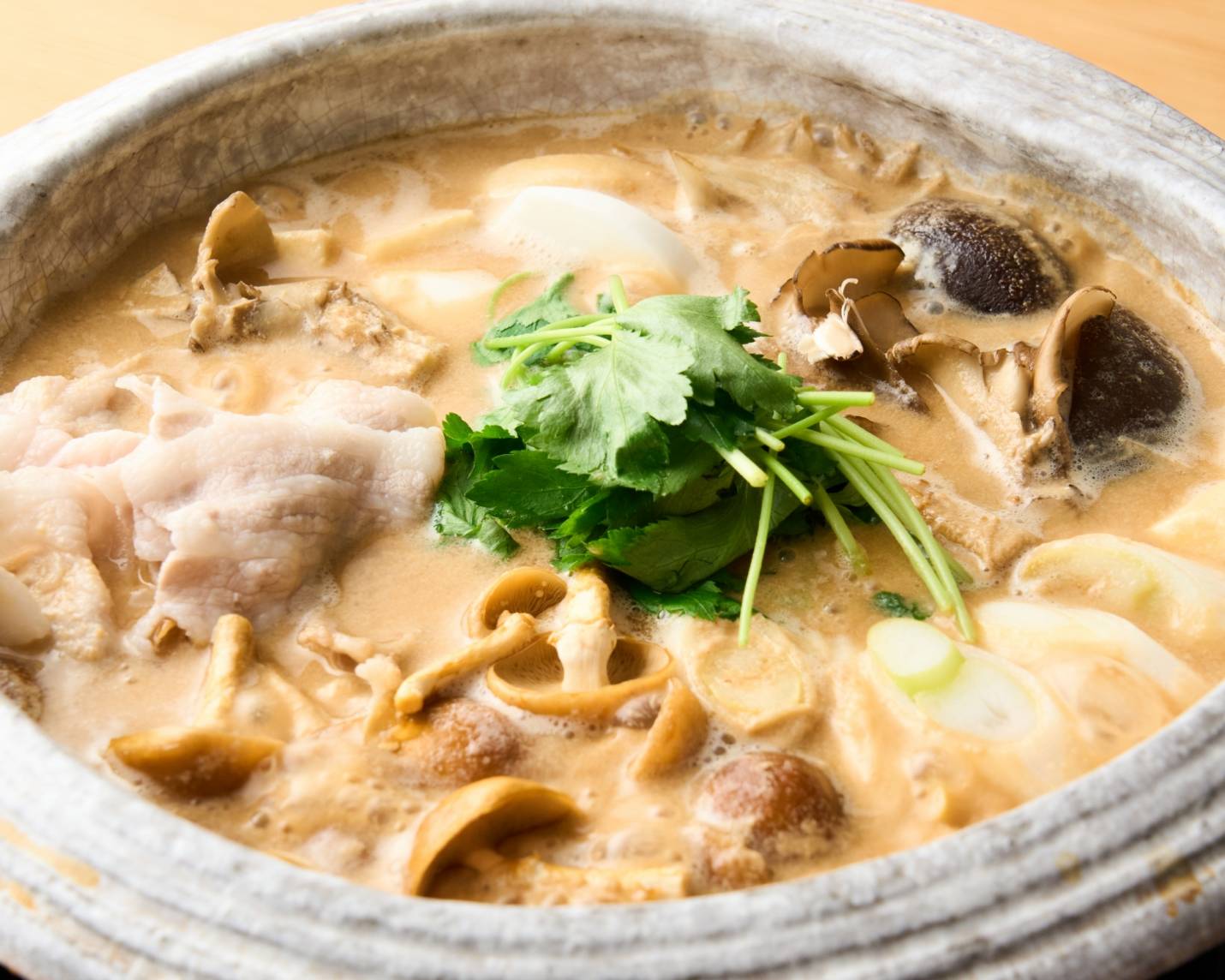 【11月のごちそう】石かわ×虎白　胡麻出汁鍋(2,3人前) | いったつみとらどう