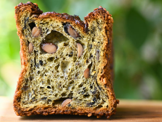【店頭受取】5月新作｜食パン｜新緑と玄米と黒豆食パン | Boulangerie et Cafe MainMano（ブーランジェリー&カフェ マンマーノ）