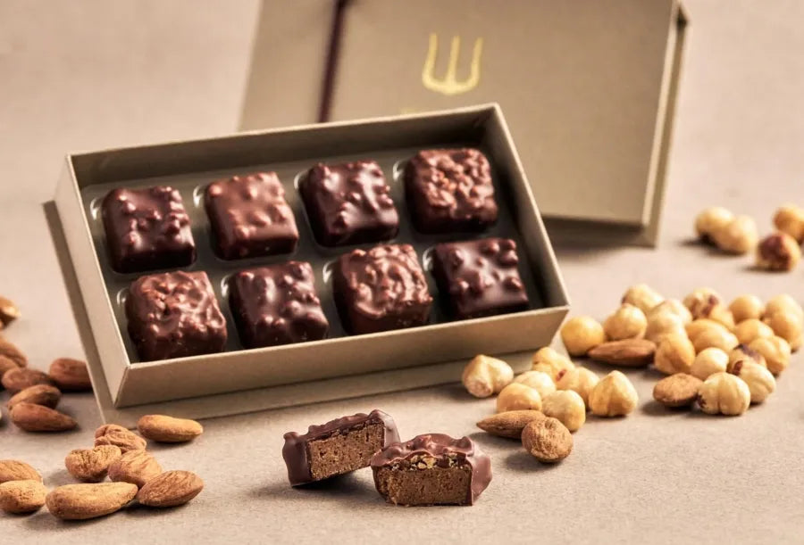 【配送指定日不可】プラリネアソート8P（アマンド＆ノワゼット） | PRESQUILE CHOCOLATERIE（プレスキル ショコラトリー）