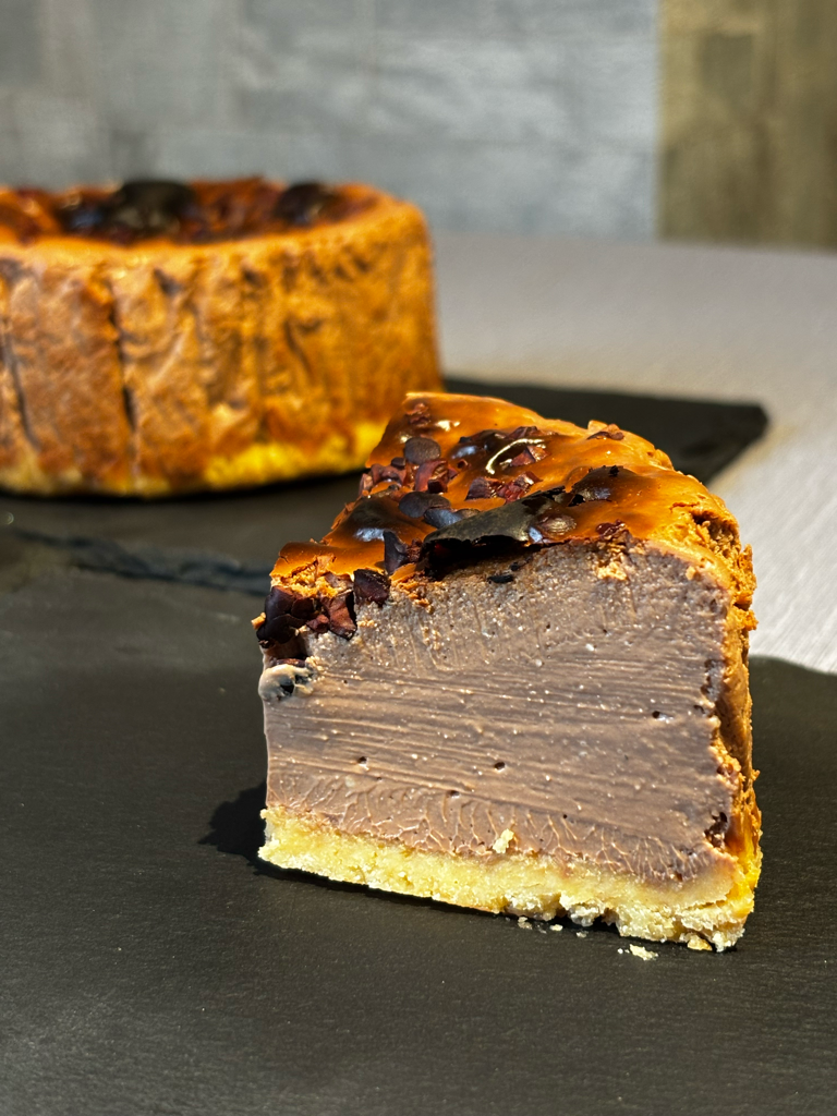 【送料込み※一部地域を除く】濃厚ショコラバスクチーズケーキ12㎝ | Trattoria RONDONE