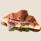 【店頭受取限定】サンドウィッチ｜生ハムとチェダーチーズのクロワッサンサンド | Boulangerie et Cafe MainMano（ブーランジェリー&カフェ マンマーノ）