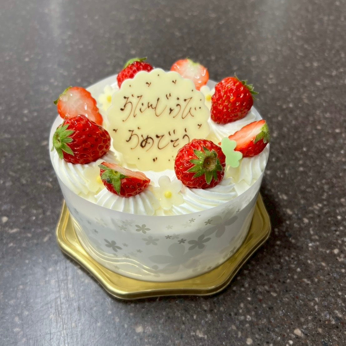 【定休日専用/店頭受取限定】いちごのショートケーキ4号 | Shinfula（シンフラ）