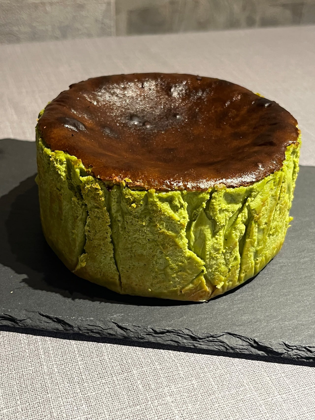 【送料込み※一部地域を除く】濃厚×ほろ苦「宇治抹茶」バスクチーズケーキ12㎝ | Trattoria RONDONE