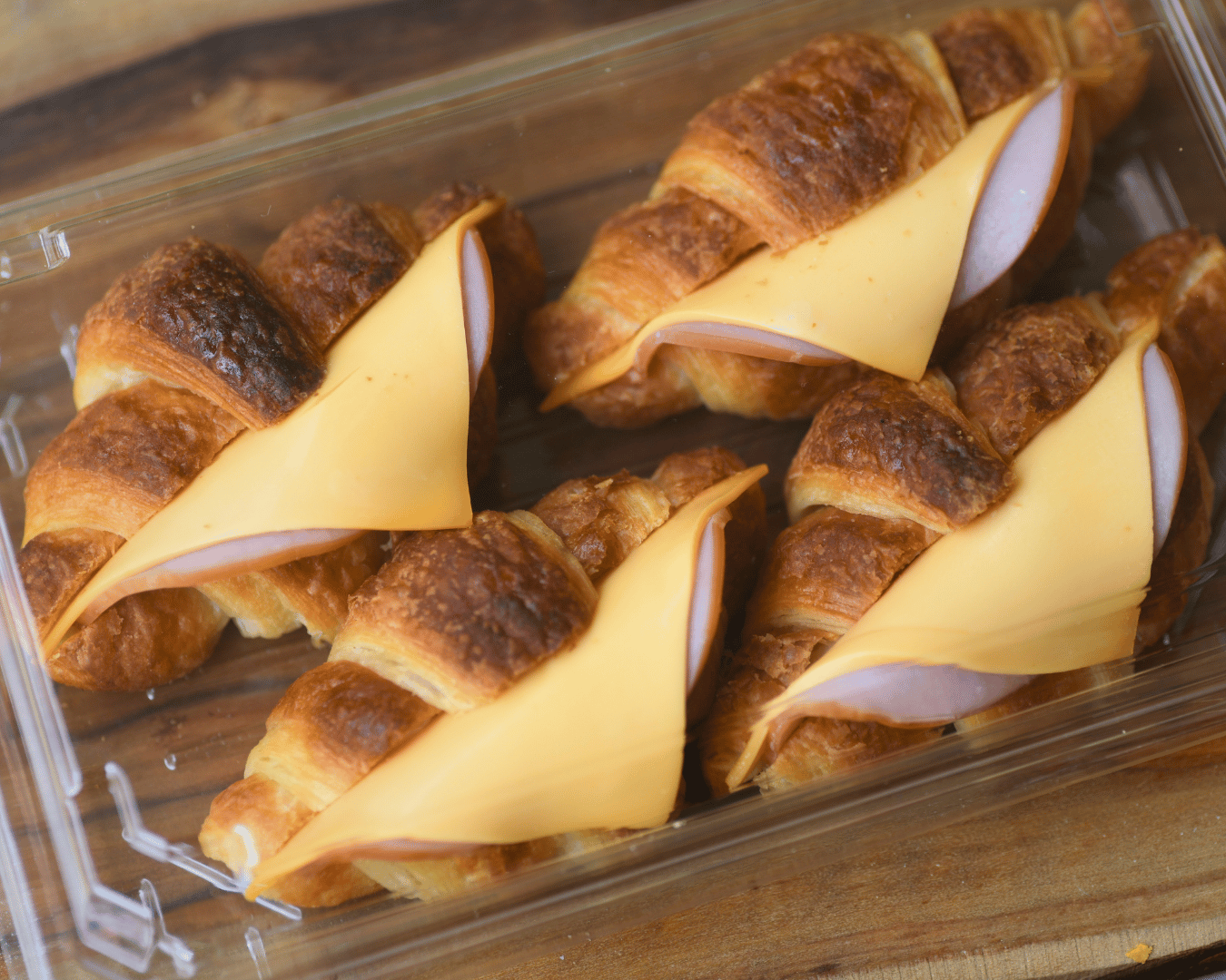 【店頭受取限定】小さなクロワッサンサンド(4個セット) | Boulangerie et Cafe MainMano（ブーランジェリー&カフェ マンマーノ）