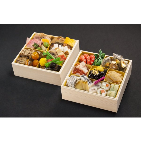 【12/31着日限定】特撰新春 和風おせち料理【輝】木箱2段重＜3名様用＞ | 日本料理　湯木