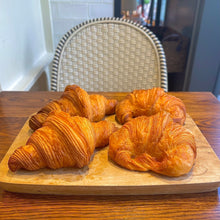 クロワッサン２種×2個【看板商品】食べ比べセット【冷凍】※送料無料（一部地域除く） | Maison Landemaine（メゾンランドゥメンヌ）