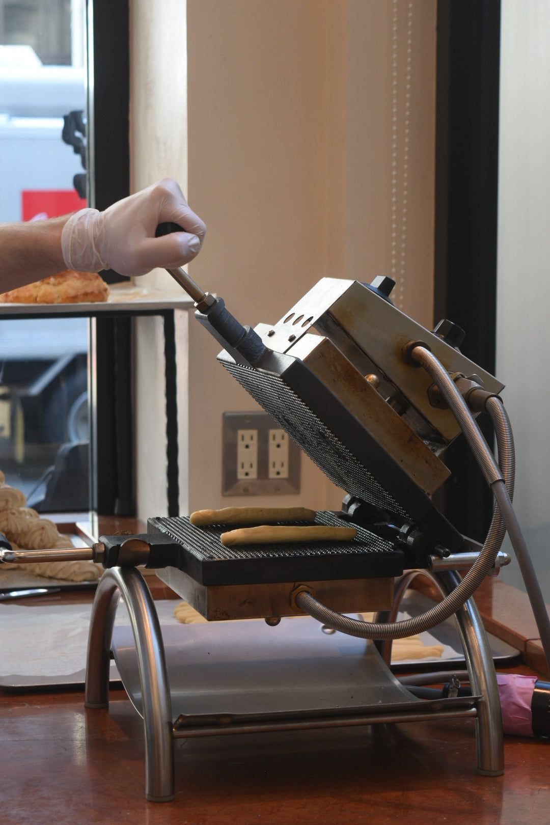 ワッフル スペキュロス味（6枚入り） | Aux Merveilleux de Fred（オー・メルベイユ・ドゥ・フレッド）