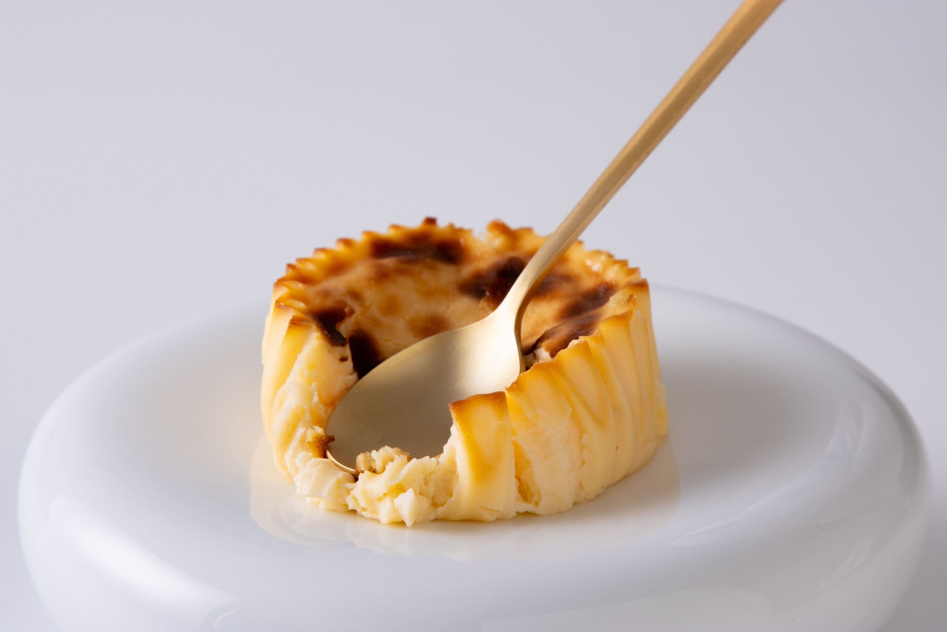 GAZTAのミニバスクチーズケーキ｜チキ ミニョン(5cm) 6個入り | GAZTA（ガスタ）