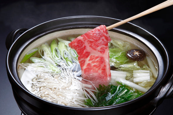 【国産】黒毛和牛しゃぶしゃぶ鍋セット（3人前） A5ランク和牛ロース使用 特製ゴマダレ・ちり酢付き 新鮮野菜セット 贈答用風呂敷包み | 日本料理　湯木