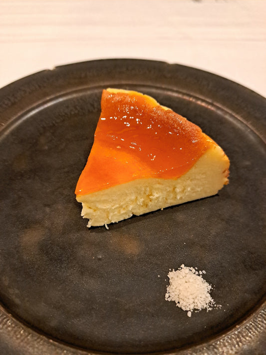 【第2第4木曜・金曜限定発送】お酒にも合う「塩で味わうベイクドチーズケーキ」 | トロワフレーシュ（TROIS FLECHES）