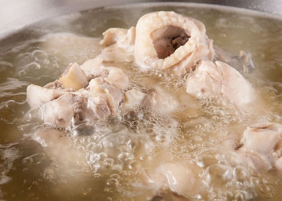 【送料無料】ギフト向け包装 水炊きセット2～3人前 | 博多水たき濵田屋