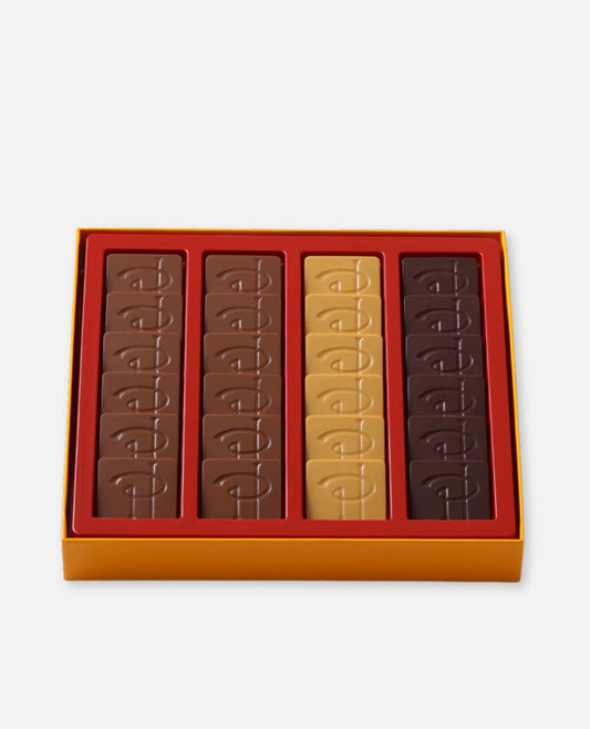 【配送指定日不可】～ご注文から14日以内に発送～　アソリュティマン ド キャレ ショコラ | ピエール・エルメ・パリ（PIERRE HERMÉ PARIS）