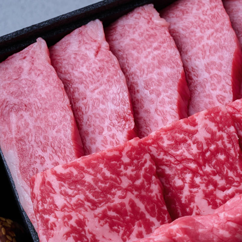 焼肉用：黒毛和牛（モモ・バラカルビ）焼肉だれ付き【折詰】600g | 精肉 日山